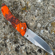 Load image into Gallery viewer, BUCK KNIVES BANTAM BLW KNIFE MOSSY OAK ORANGE CAMO